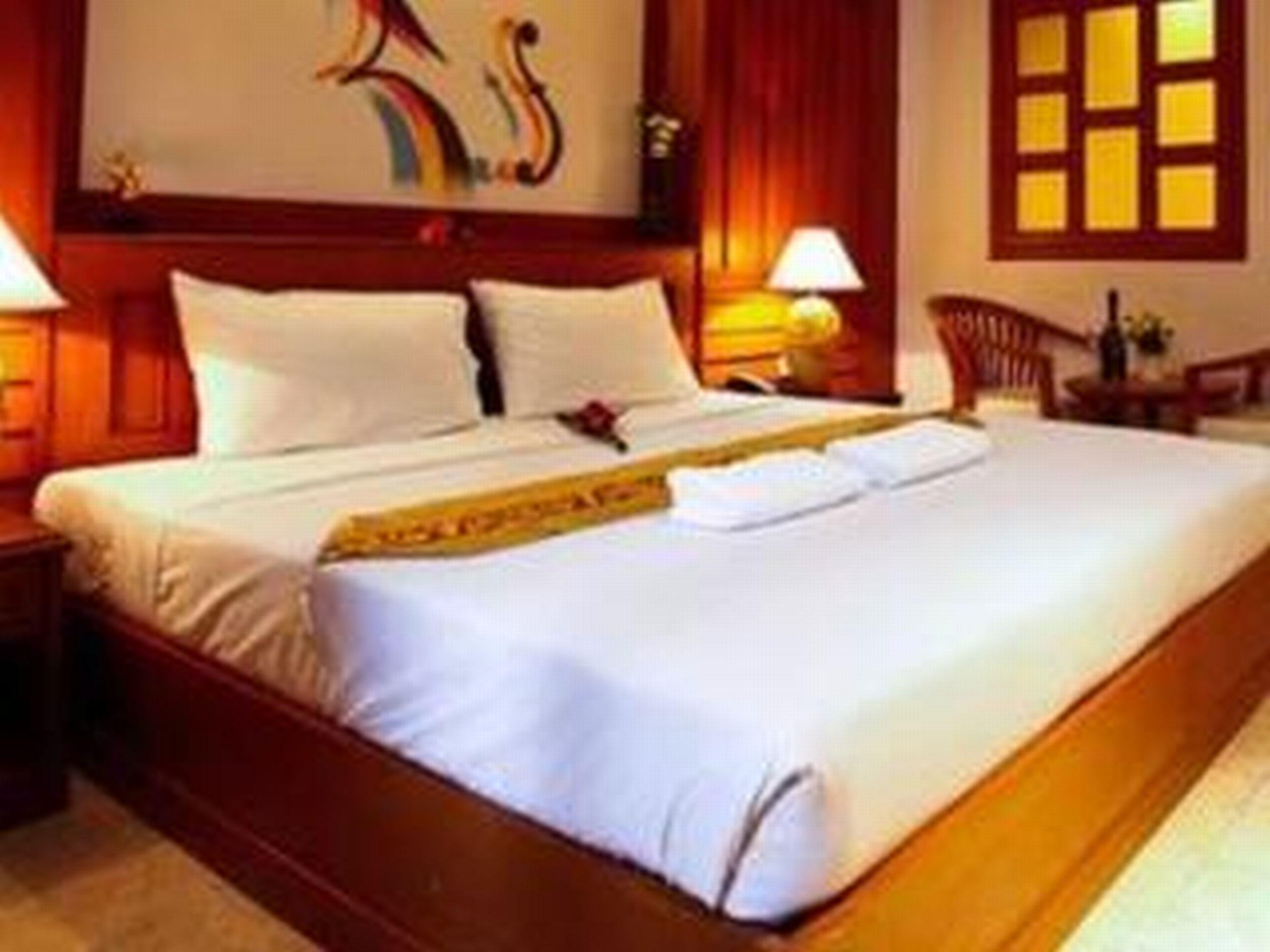 Cello Hotel Patong Extérieur photo