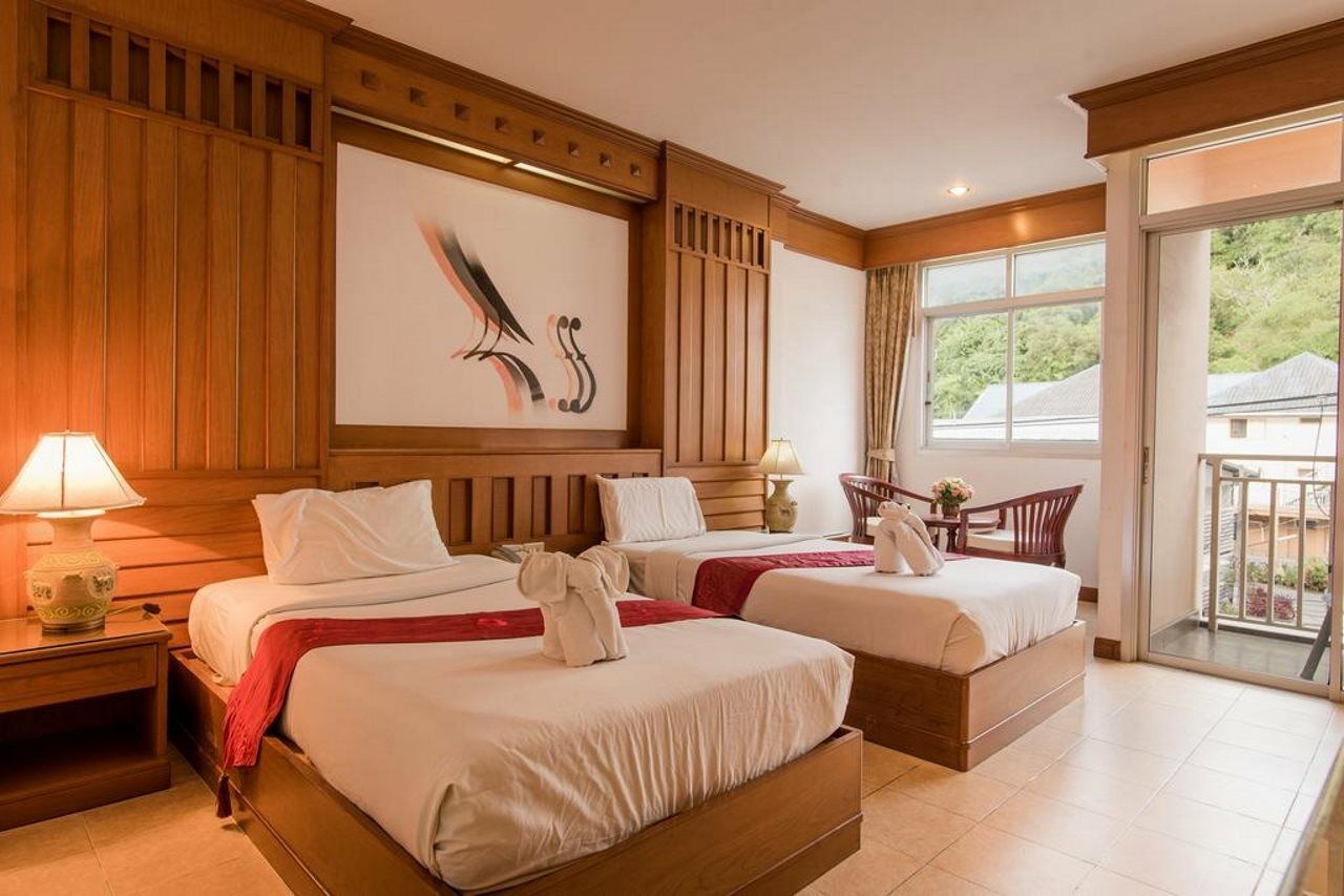 Cello Hotel Patong Extérieur photo